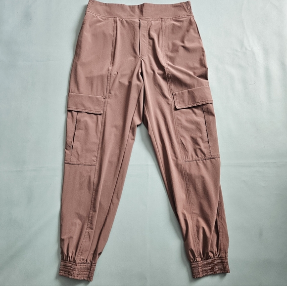 Athleta Chelsea Utility cargo joggers in Mineral Brown - Picture 2 of 10